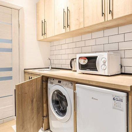 Modern Apartment In The Old City Leopoli Esterno foto