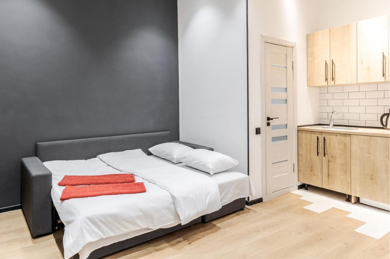 Modern Apartment In The Old City Leopoli Esterno foto