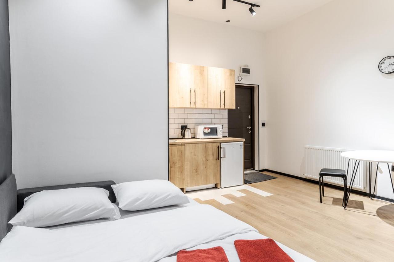 Modern Apartment In The Old City Leopoli Esterno foto